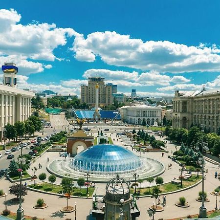 Apartment With View On Inpedendence Square Khreshchatyk 基輔 外观 照片
