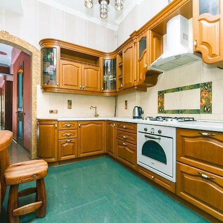 Apartment With View On Inpedendence Square Khreshchatyk 基輔 外观 照片