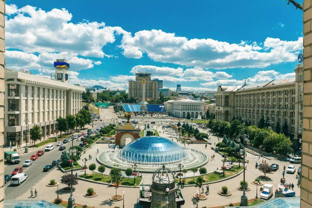 Apartment With View On Inpedendence Square Khreshchatyk 基輔 外观 照片