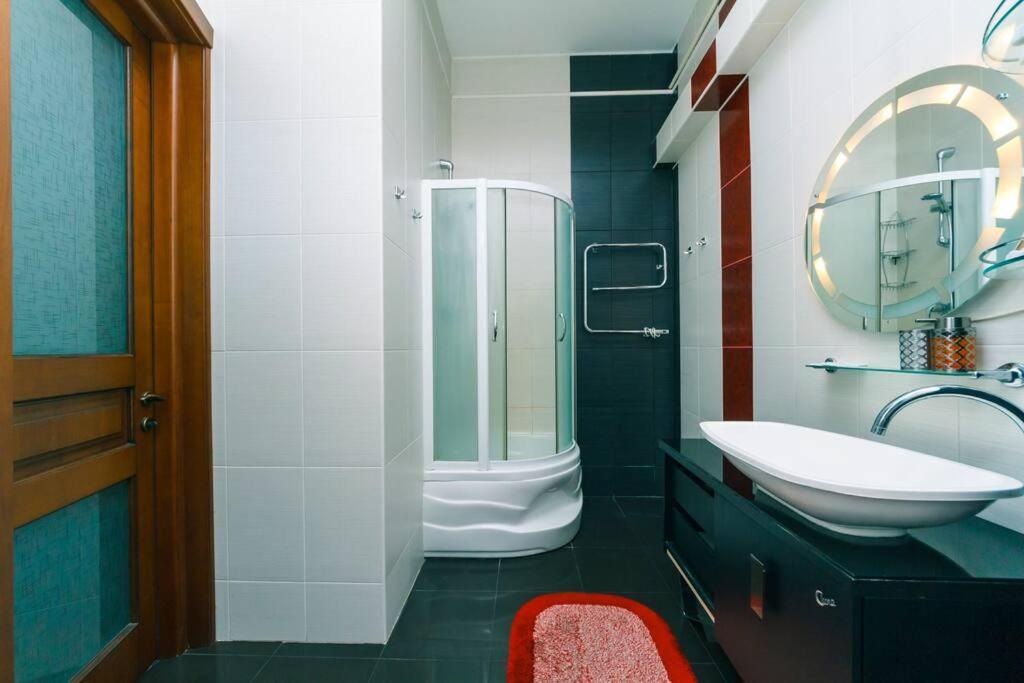 Apartment With View On Inpedendence Square Khreshchatyk 基輔 外观 照片